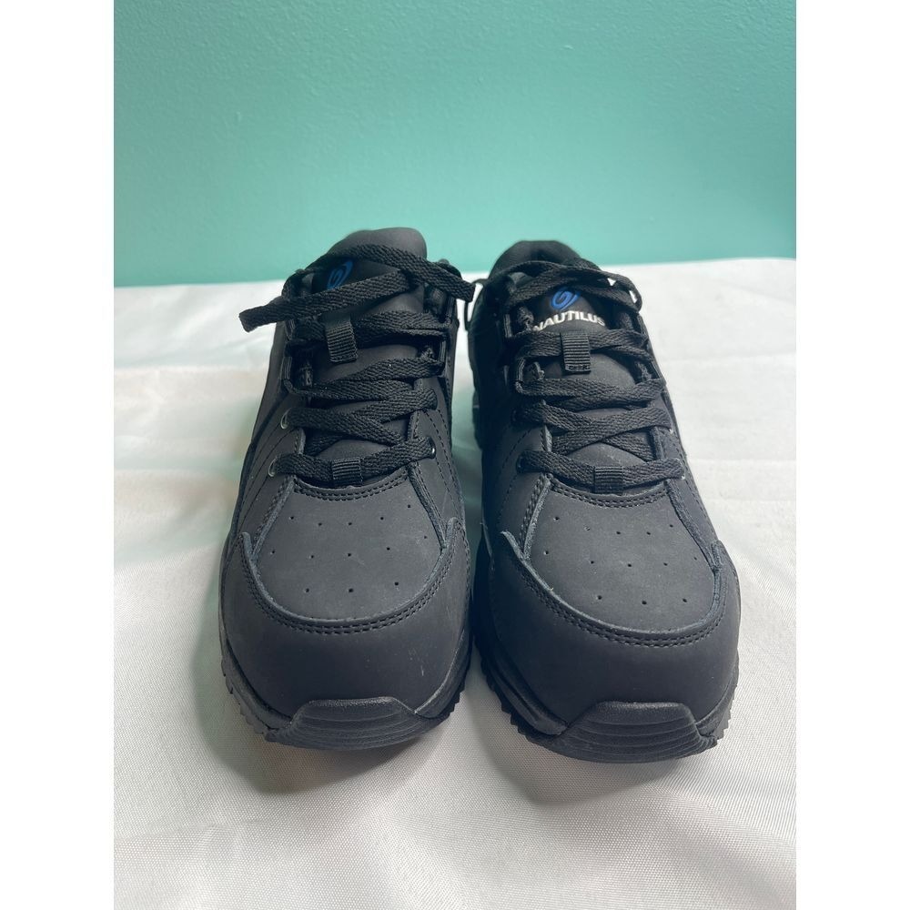 Nautilus work sneaker non slip oil resistant size 6